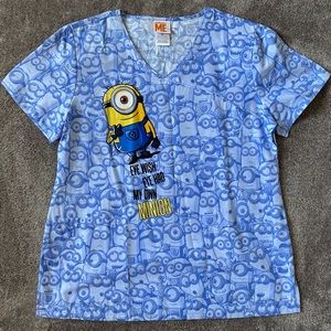 NEW Despicable Me Minions Nursing Scrub Top sz Medium